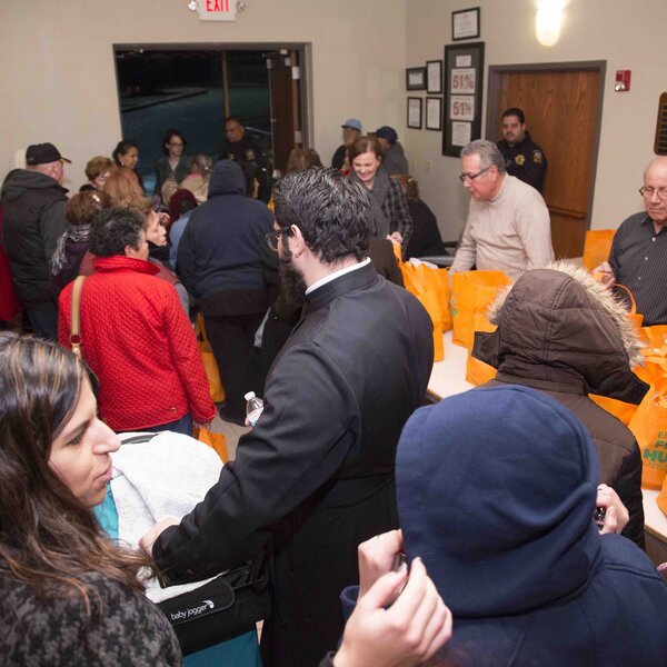 Nov 2017 Seniors Handing out food bags