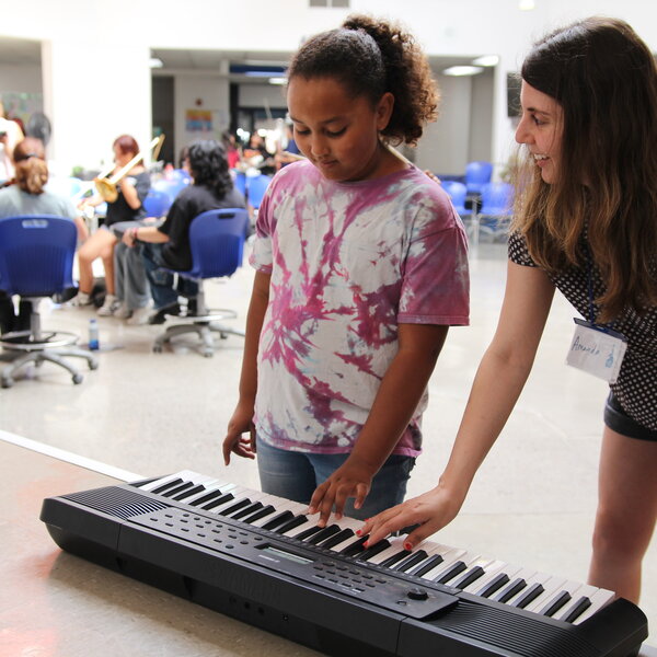 Learning piano voicings with GRAMMY Nominated artist Amanda Eker