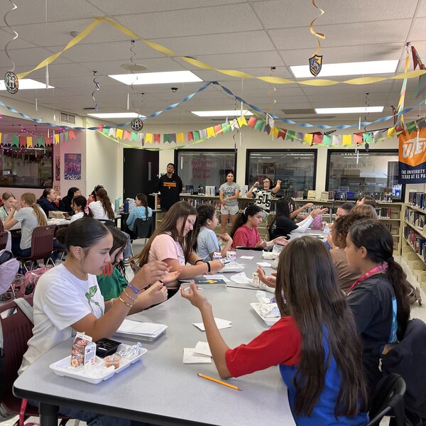 Each week at Young Women’s Academy, students from different Christian denominations come together to grow in their faith, learn what it means to follow Jesus, and walk together in unity. Here, students gather in prayer as their leaders guide them, reminding us that even across different backgrounds, we are united in Christ!