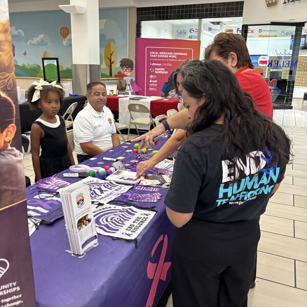 Run & Walk Foundation out in our El Paso community at a local health fair, raising awareness about domestic violence, connecting families with valuable resources, and sharing hope, support, and pathways toward healing, safety, and independence. Together, we are building a stronger, safer community where second chances begin. 💜💛